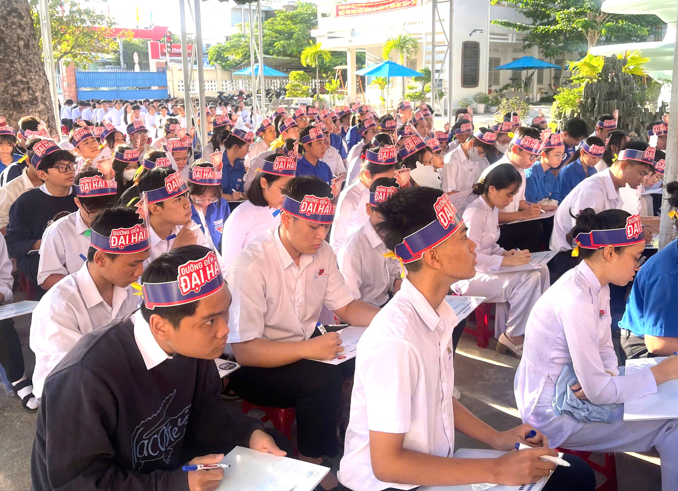 “Đường đến Đại hải trình” dành cho học sinh Trường THPT Huỳnh Thúc Kháng