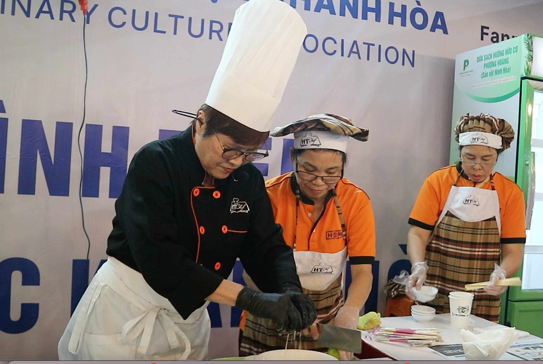 Trình diễn ẩm thực Khánh Hòa tại Hội chợ Xúc tiến thương mại và kích cầu tiêu dùng