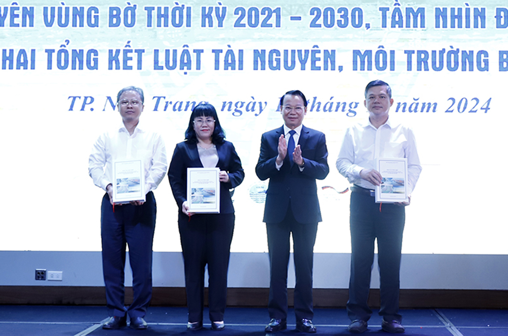 Hội nghị Công bố Quy hoạch tổng thể khai thác, sử dụng bền vững tài nguyên vùng bờ thời kỳ 2021 - 2030, tầm nhìn đến năm 2050