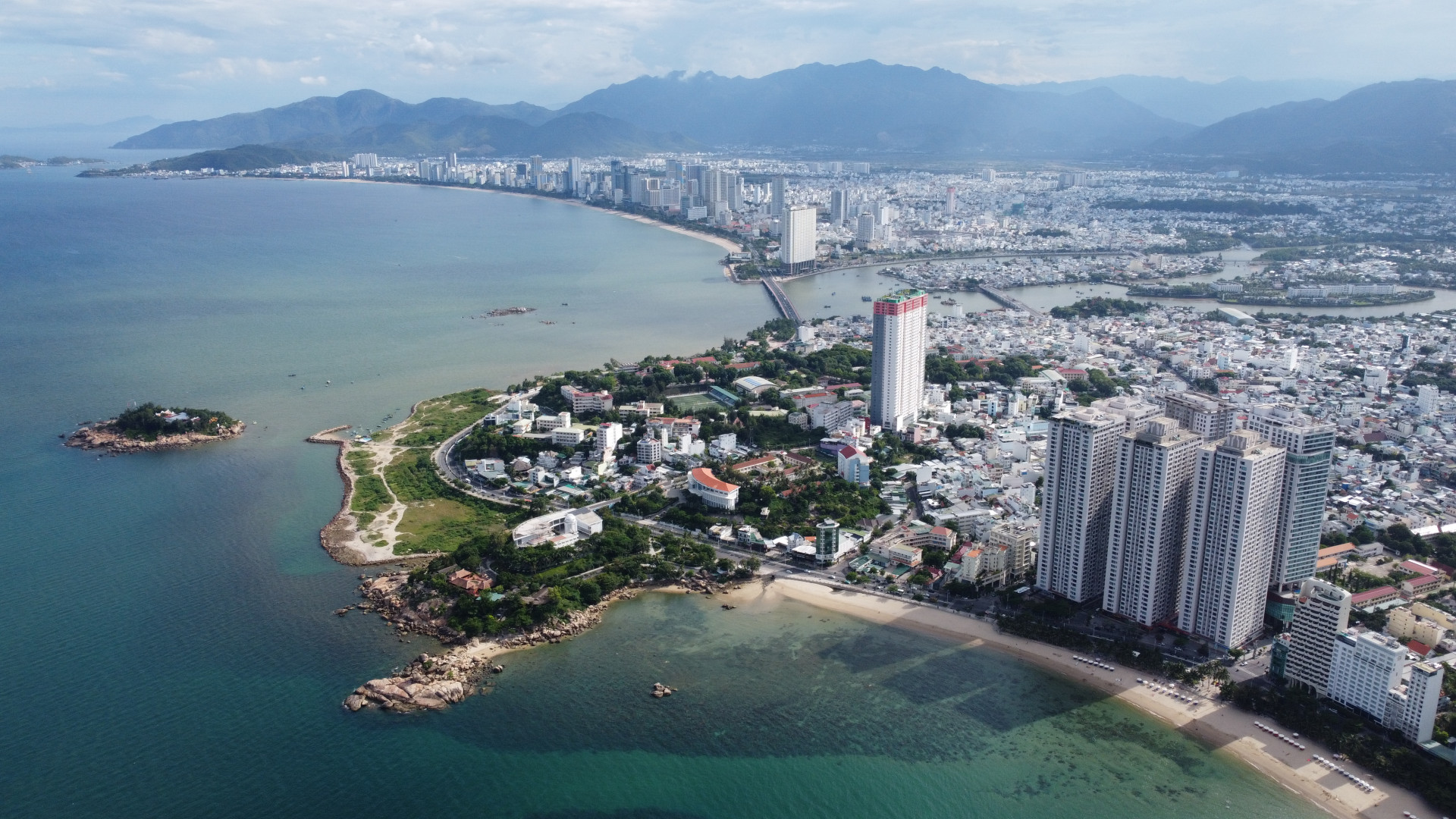 Một góc Nha Trang nhìn từ phía bắc.