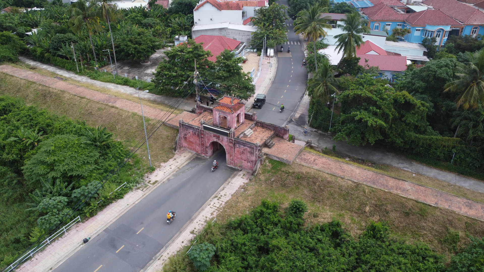 Cổng Thành cổ Diên Khánh.