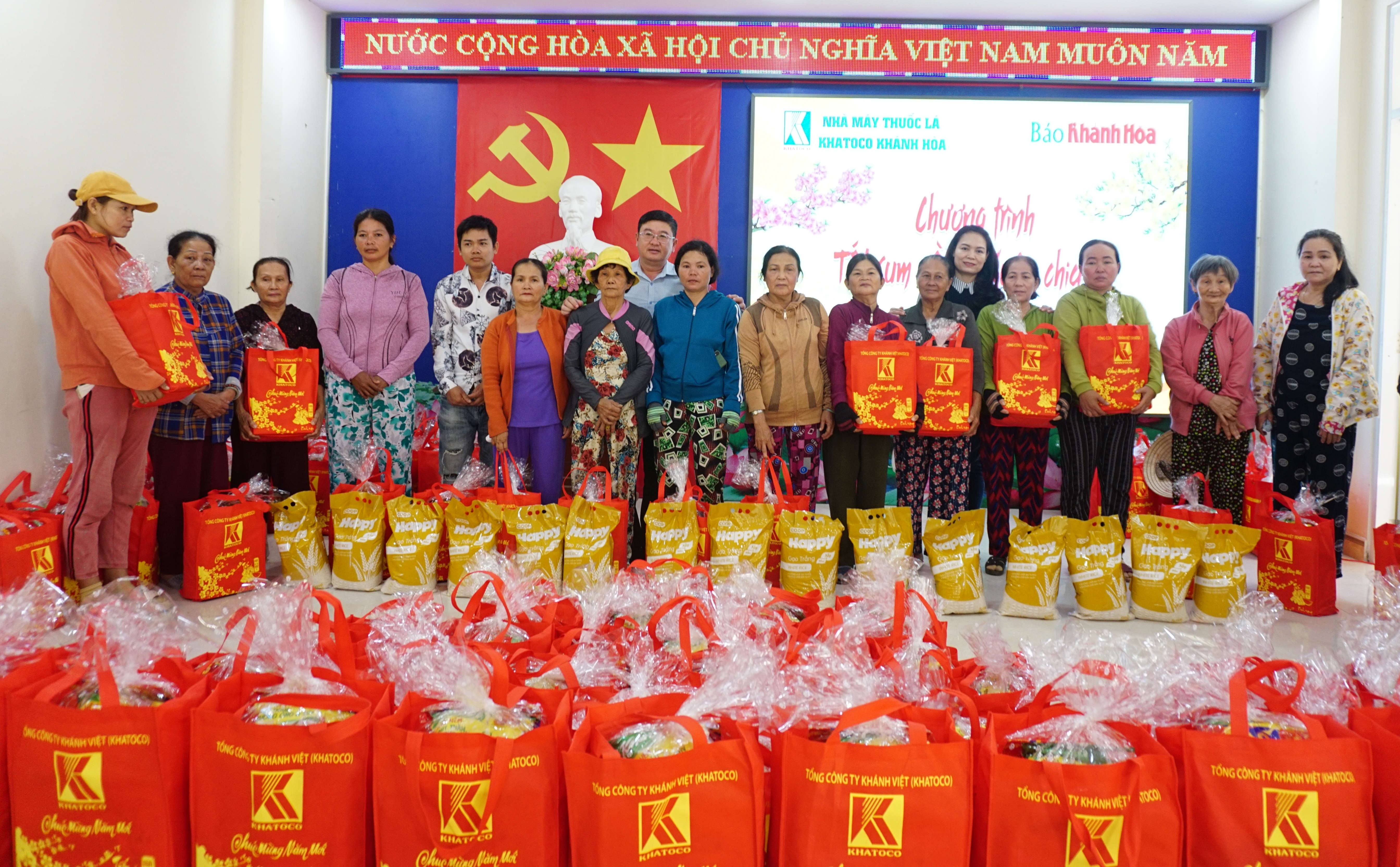 Cam Lâm: Các nhóm giúp đỡ có nhiều hỗ trợ cho đồng bào dân tộc thiểu số