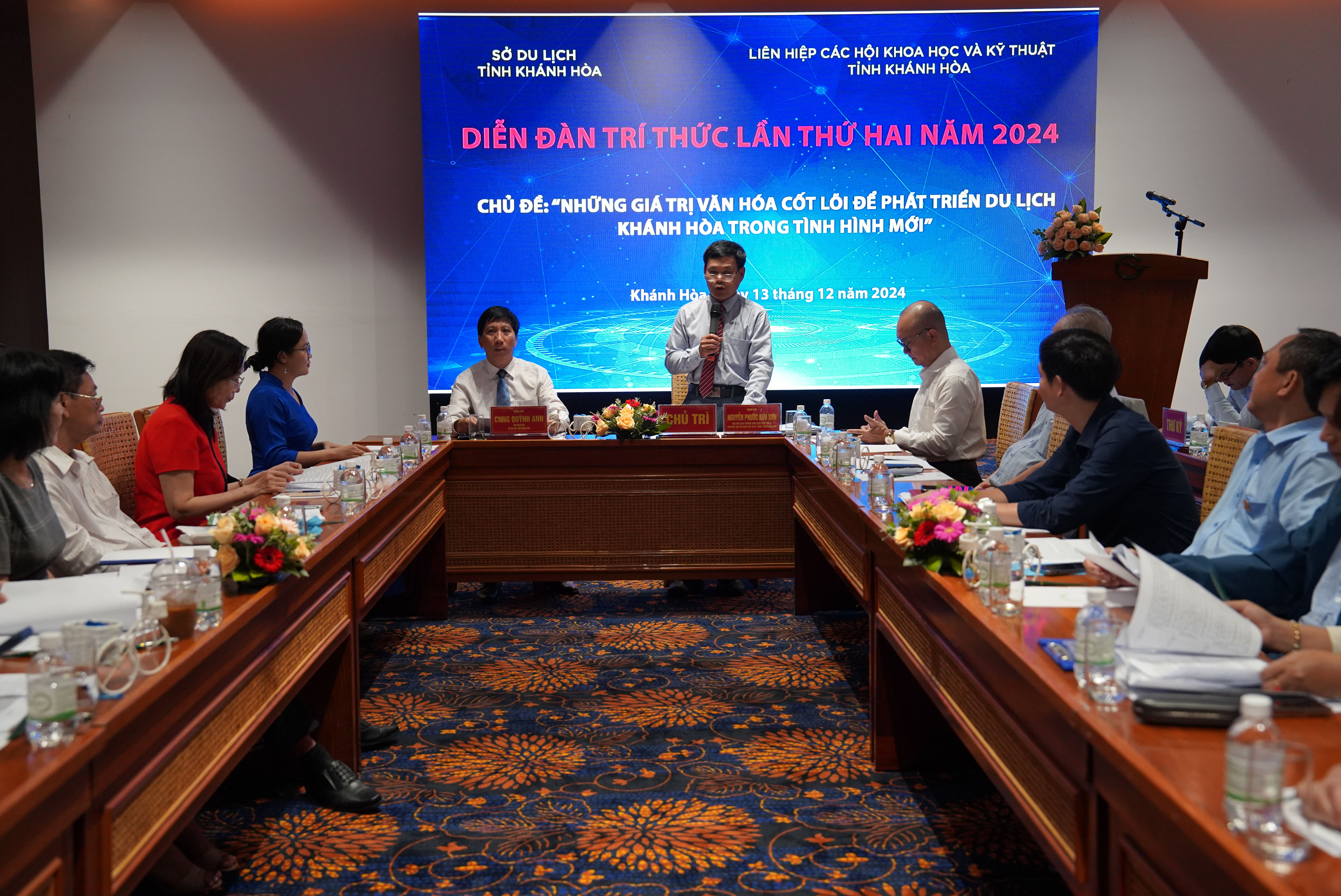 Đại diên Liên hiệp các Hội Khoa học và Kỹ thuật Khánh Hòa phát biểu tại diễn đàn.