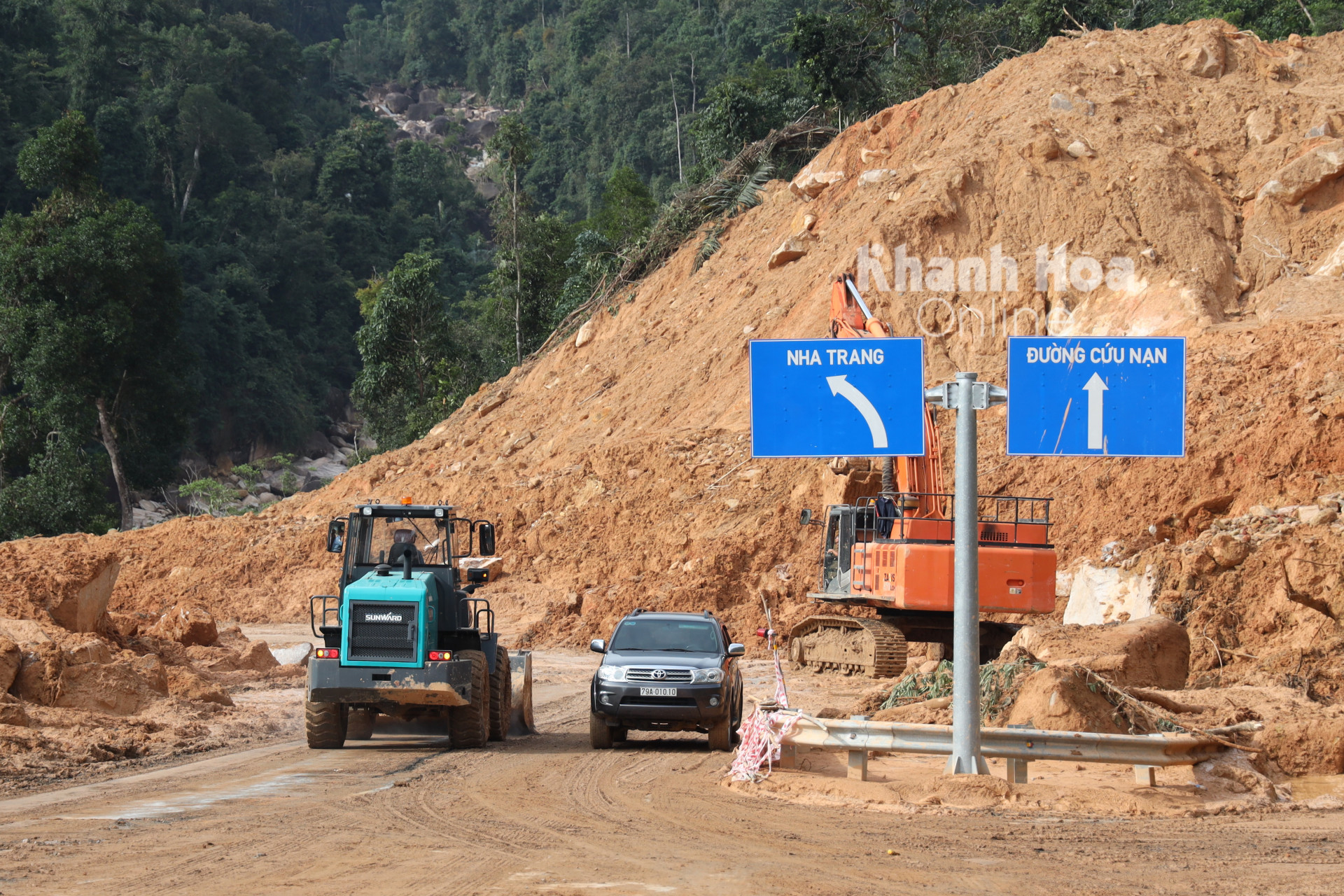 Đèo Khánh Lê chính thức lưu thông 2 làn xe từ 7 giờ đến 17 giờ