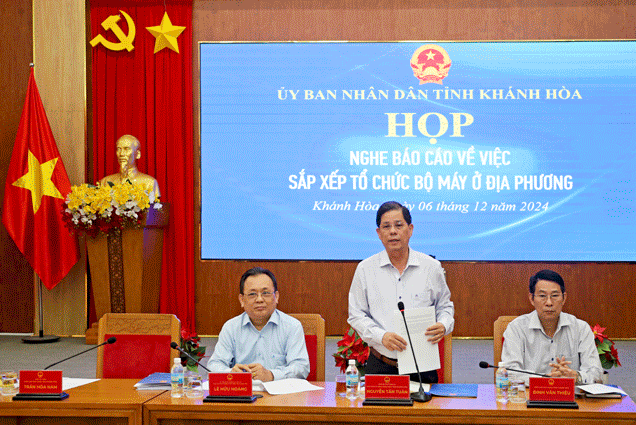 Podcast: Bản tin ngày 7-12