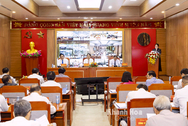 Podcast: Bản tin ngày 11-12