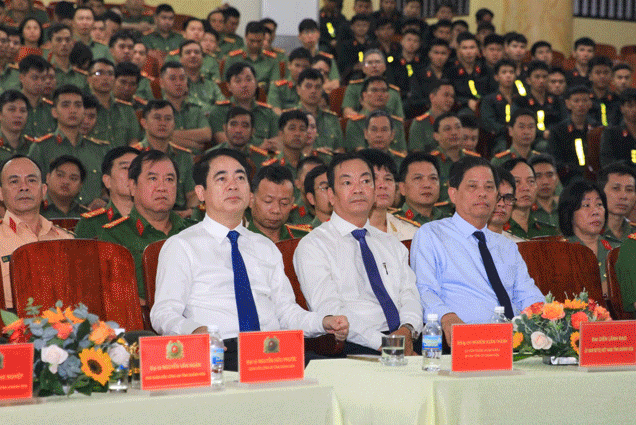 Podcast: Bản tin ngày 16-12