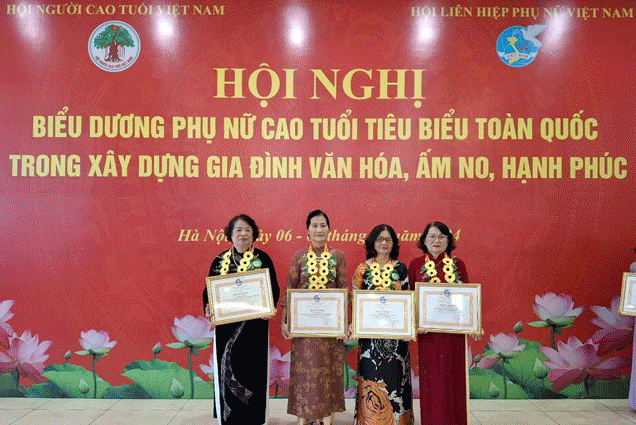 Podcast: Bản tin ngày 9-12