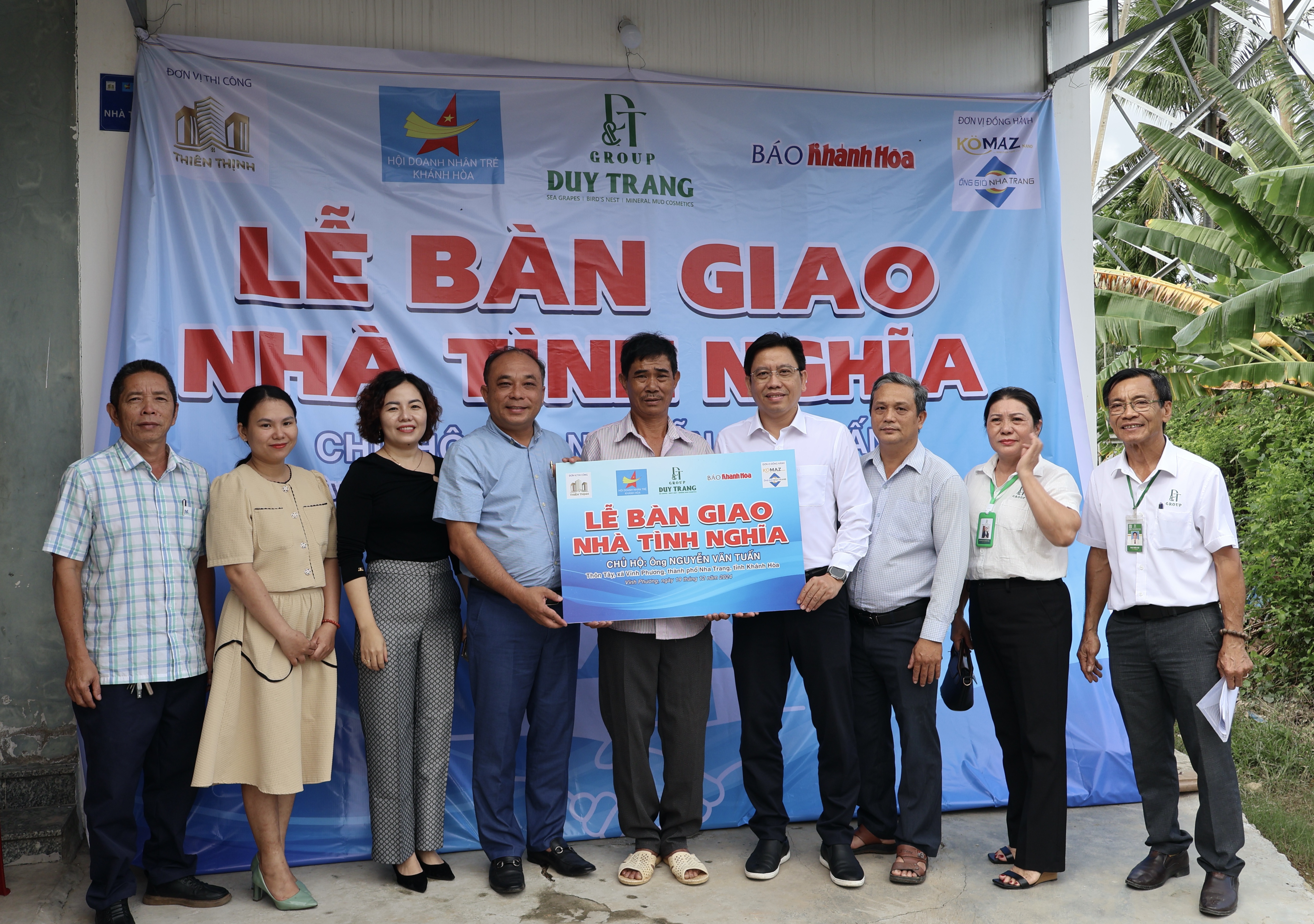 Bàn giao căn nhà thứ 11 trong chương trình “Xây 100 căn nhà tình nghĩa”