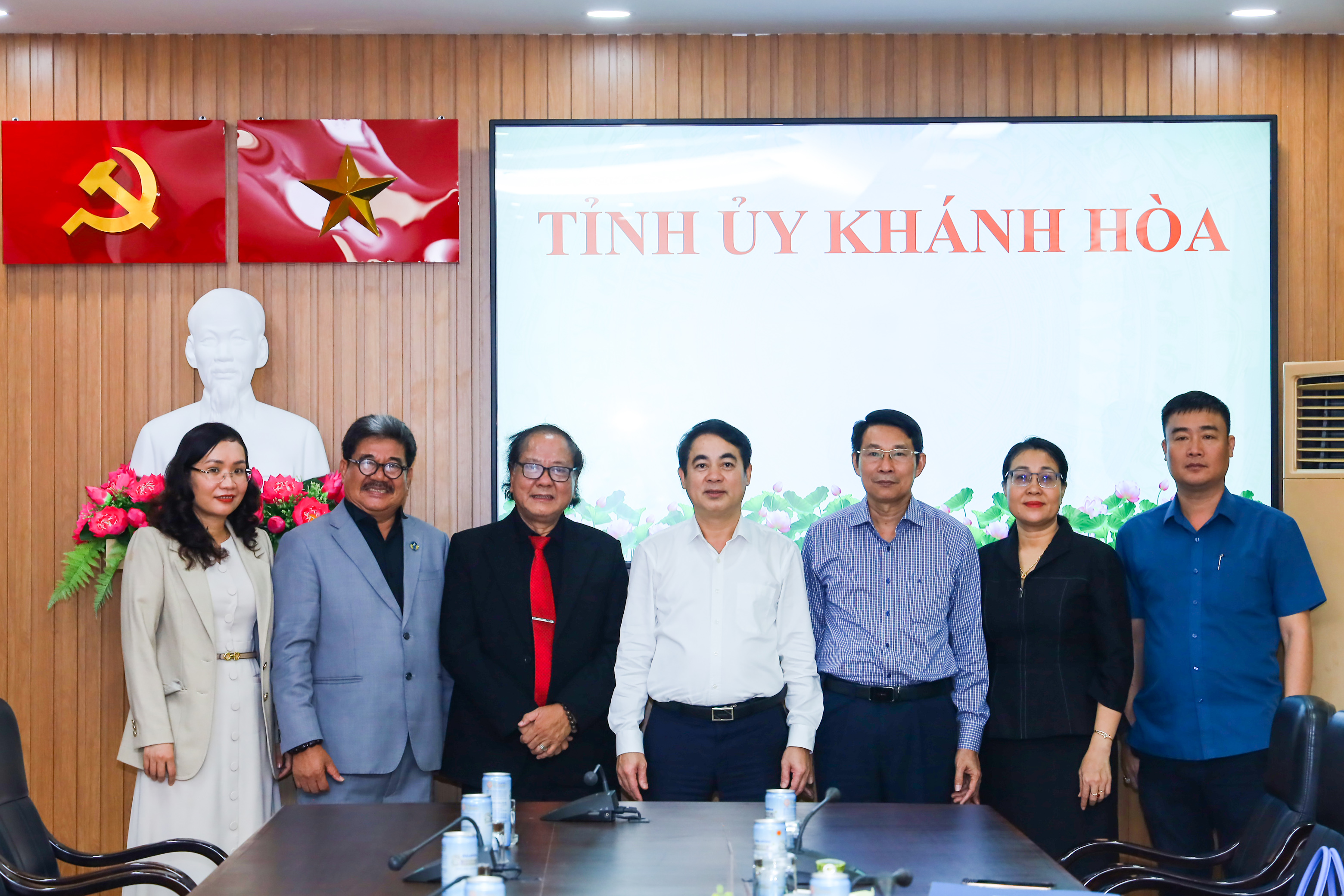 Bí thư Tỉnh ủy Nghiêm Xuân Thành làm việc với lãnh đạo Hội Điện ảnh Việt Nam