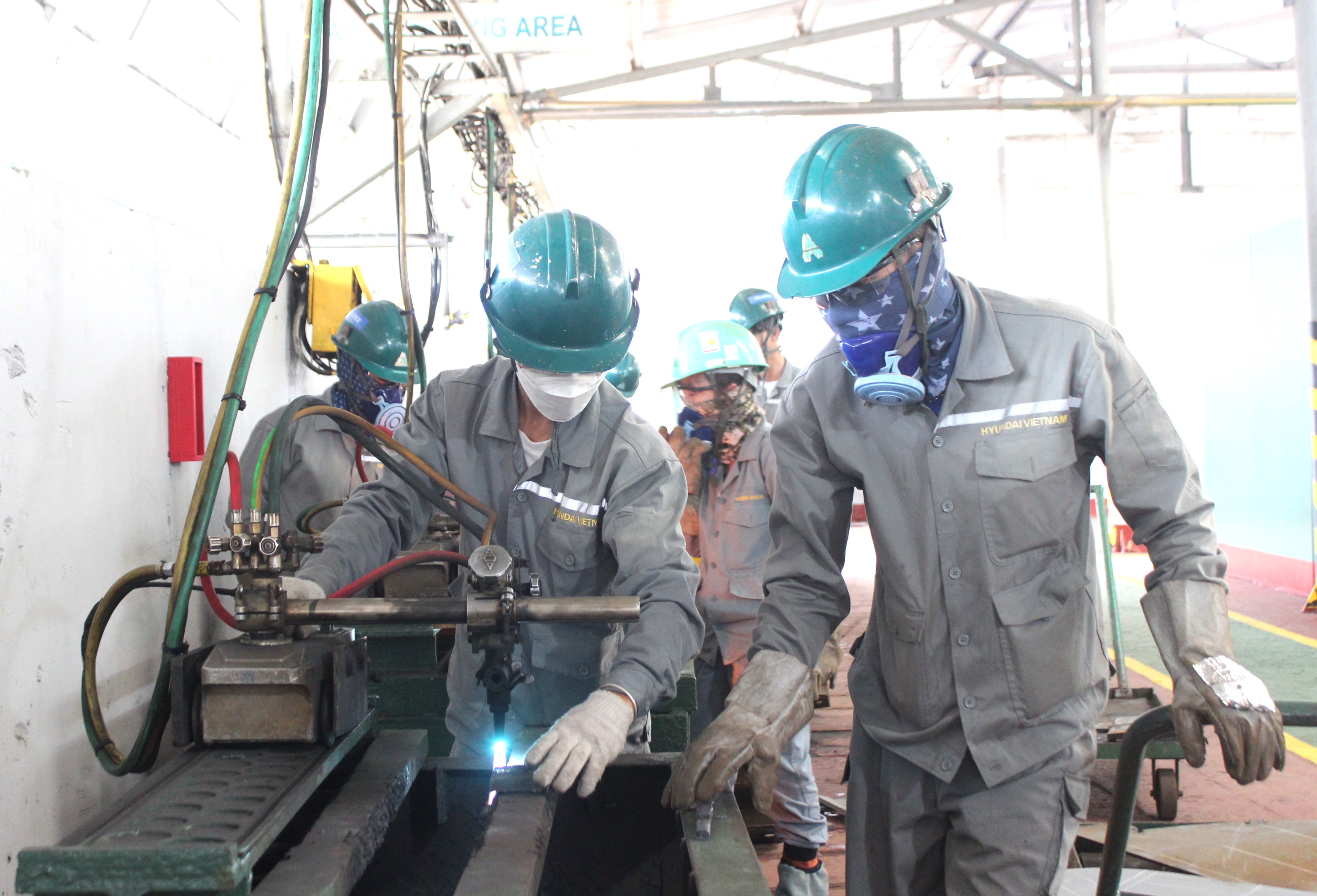 Doanh nghiệp lo lương, thưởng Tết cho người lao động