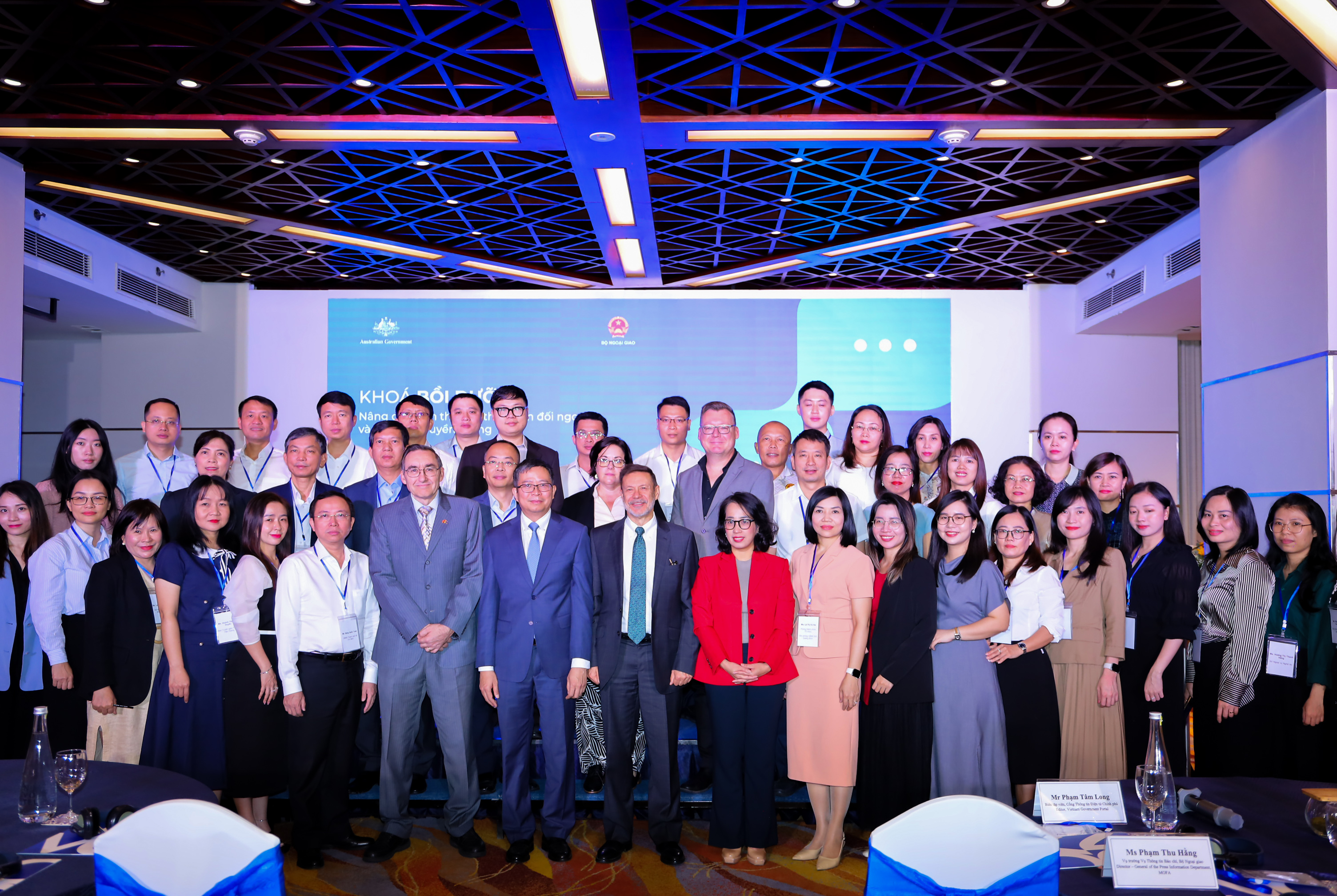 Bồi dưỡng kiến thức về thông tin đối ngoại và kỹ năng truyền thông cho hơn 50 học viên