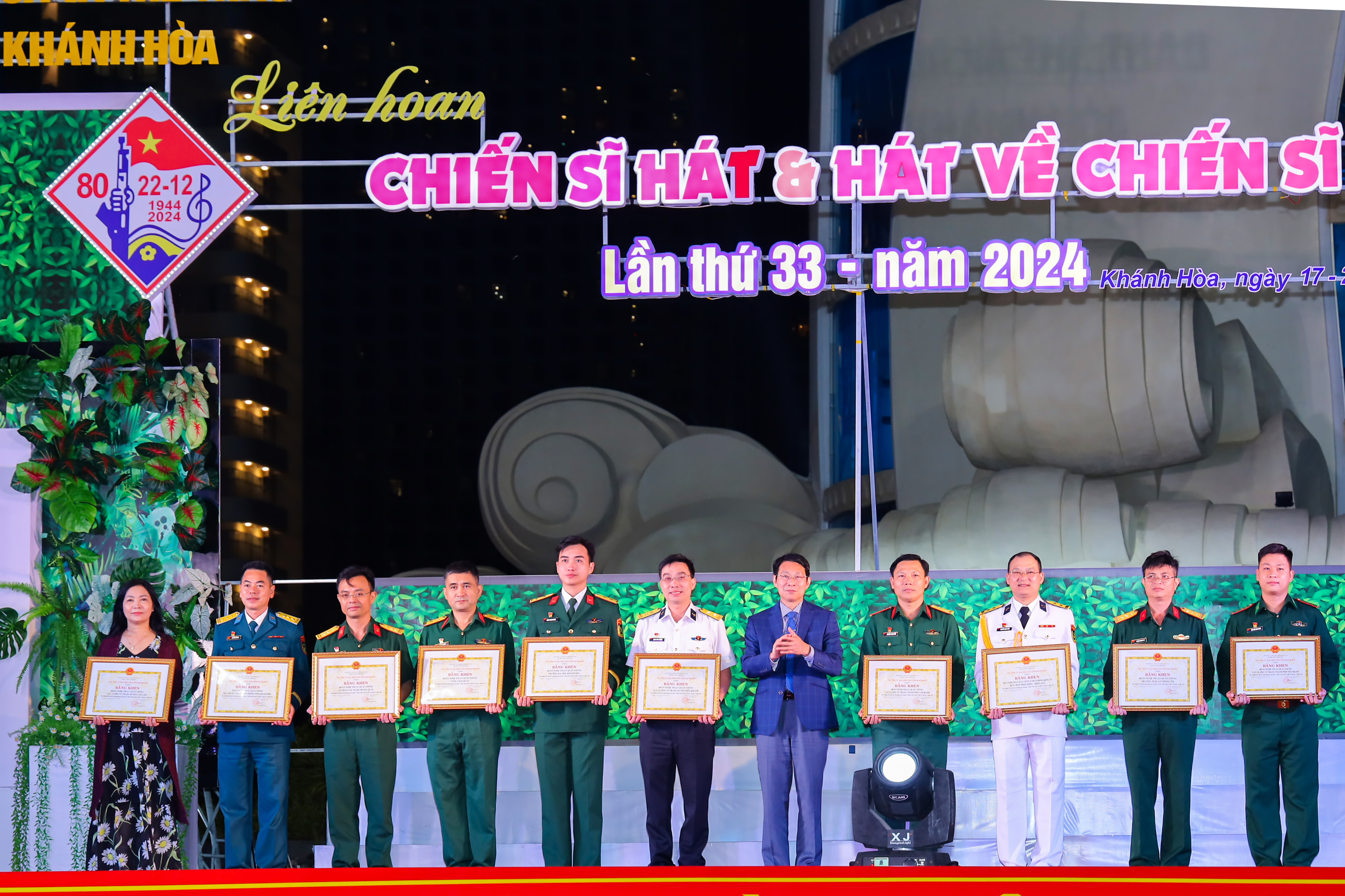 Bế mạc Liên hoan Chiến sĩ hát và hát về chiến sĩ