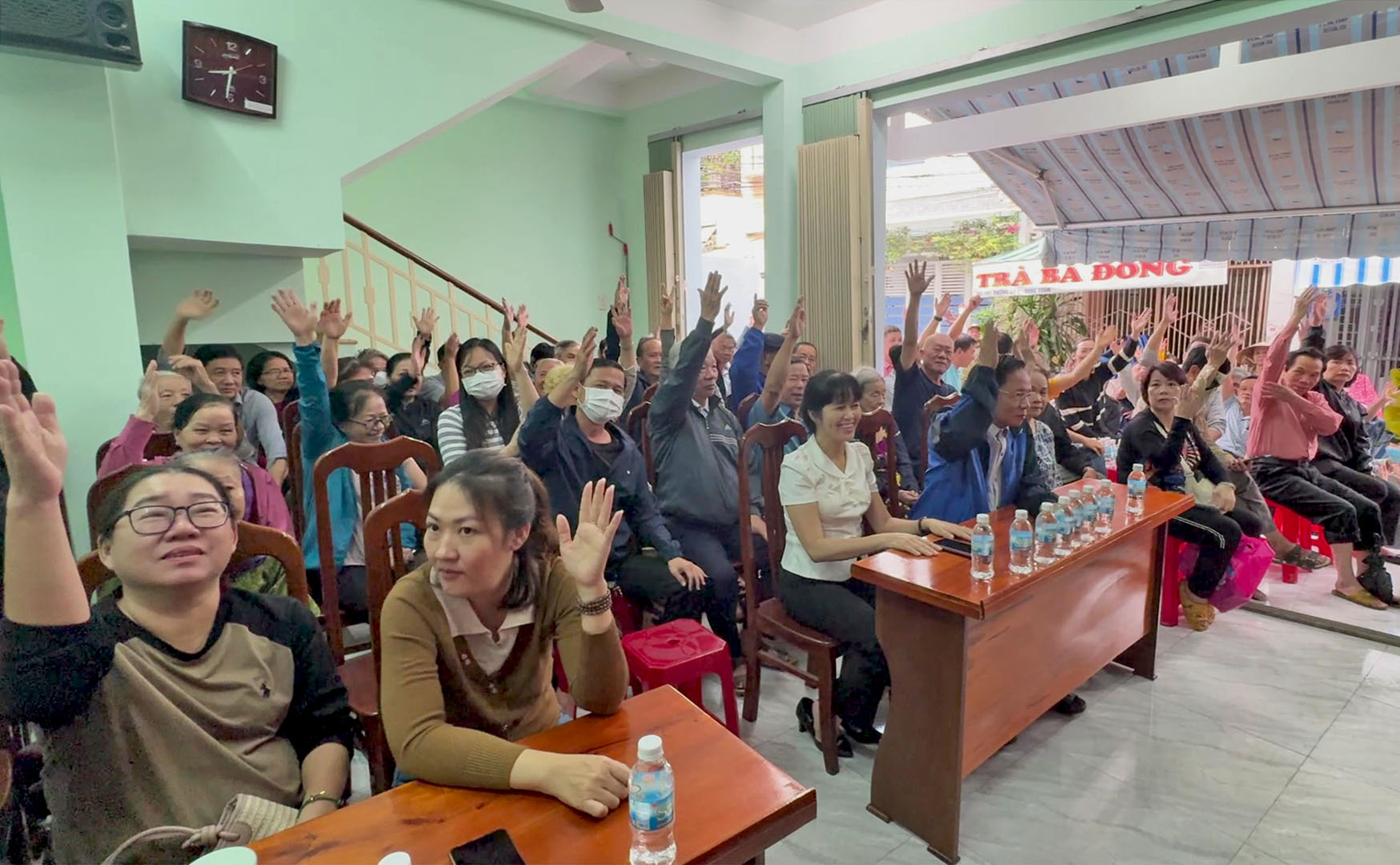 Nô nức ngày bầu cử trưởng thôn, tổ trưởng tổ dân phố 