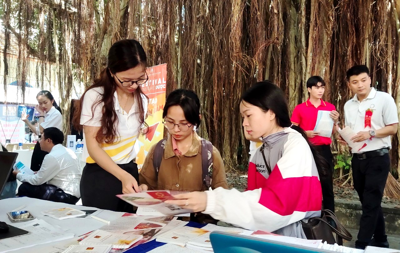 New Year Job Fair to take place Dec.8