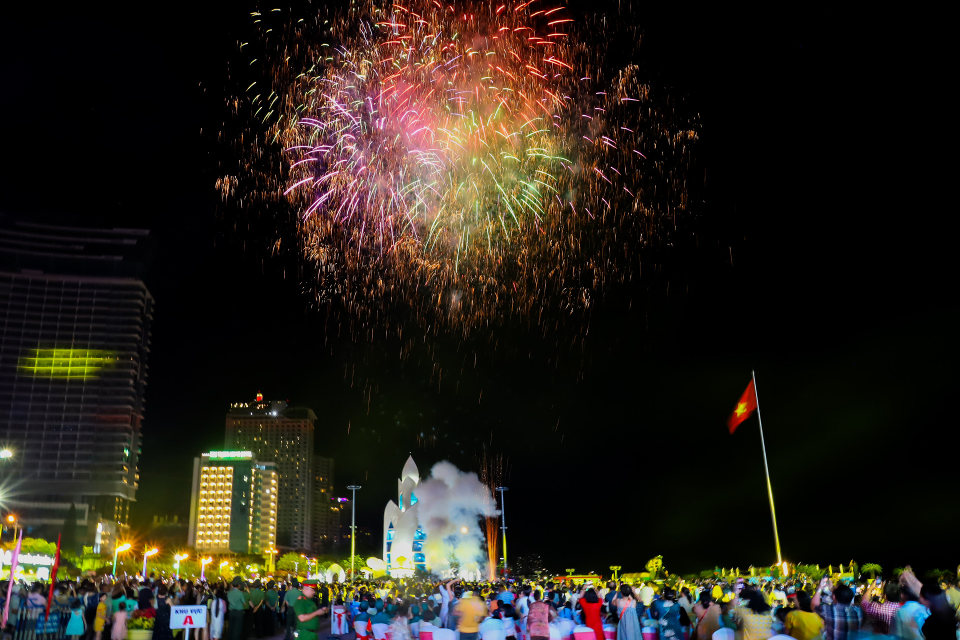 15-minute New Year fireworks 2025 to be set off