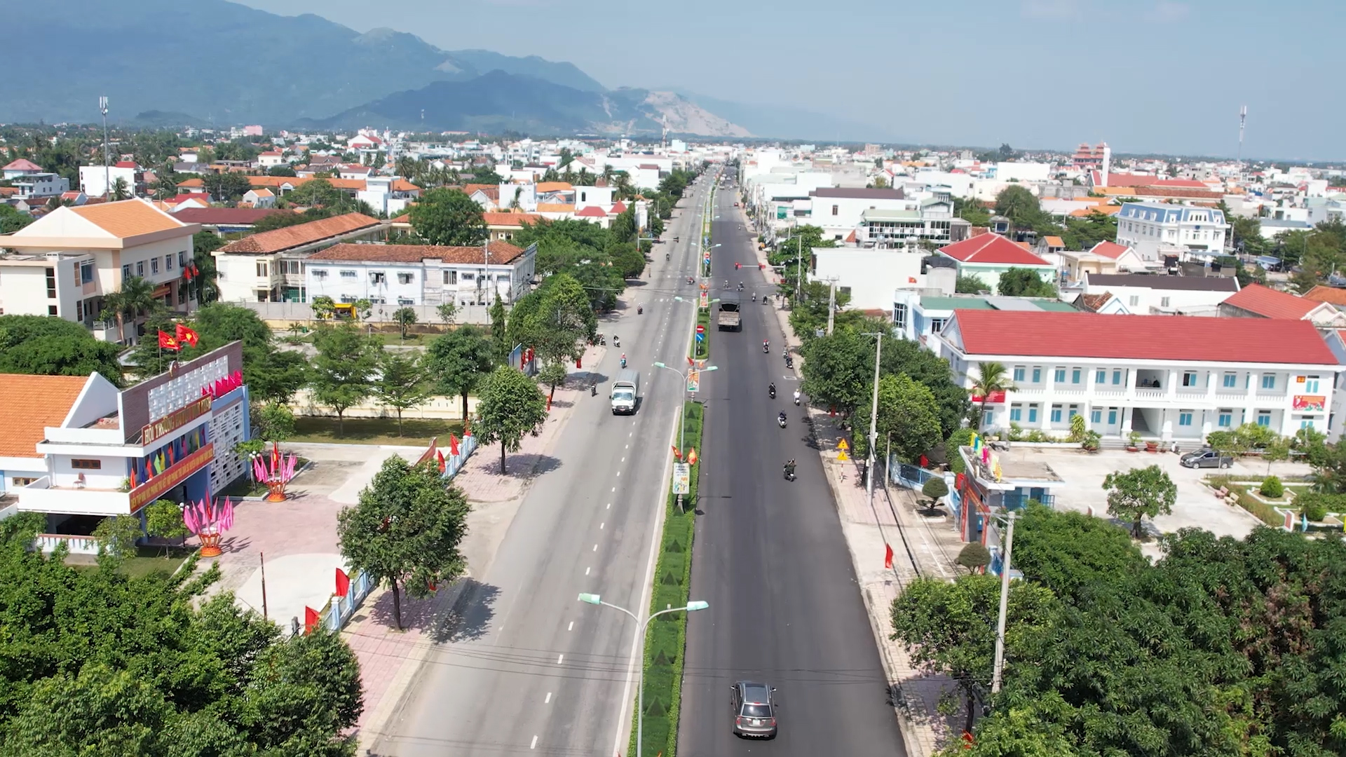 Thị trấn Vạn Giã: Đạt chuẩn đô thị văn minh