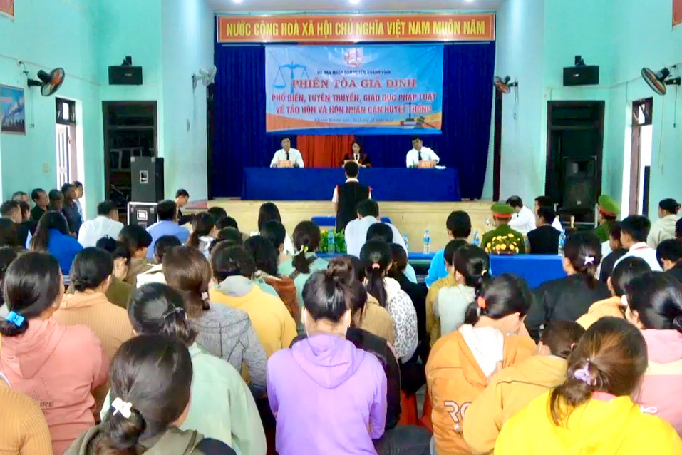 Tổ chức phiên tòa giả định liên quan đến tảo hôn và hôn nhân cận huyết