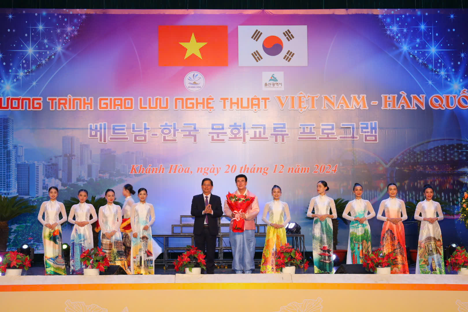 Đặc sắc chương trình giao lưu biểu diễn nghệ thuật Việt Nam - Hàn Quốc