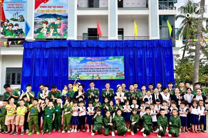 Trường Sĩ quan Thông tin đón hơn 2.000 thiếu nhi đến tham quan, tìm hiểu