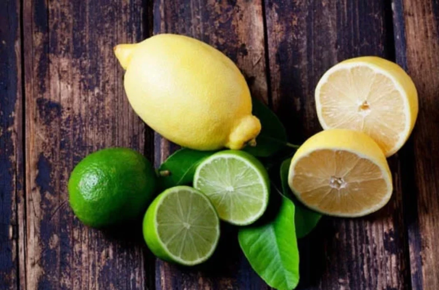 Trường hợp ăn quá no và khó tiêu, chỉ cần uống một cốc trà lá chanh ấm, nửa giờ sau sẽ khỏe hẳn. (Ảnh: ITN)