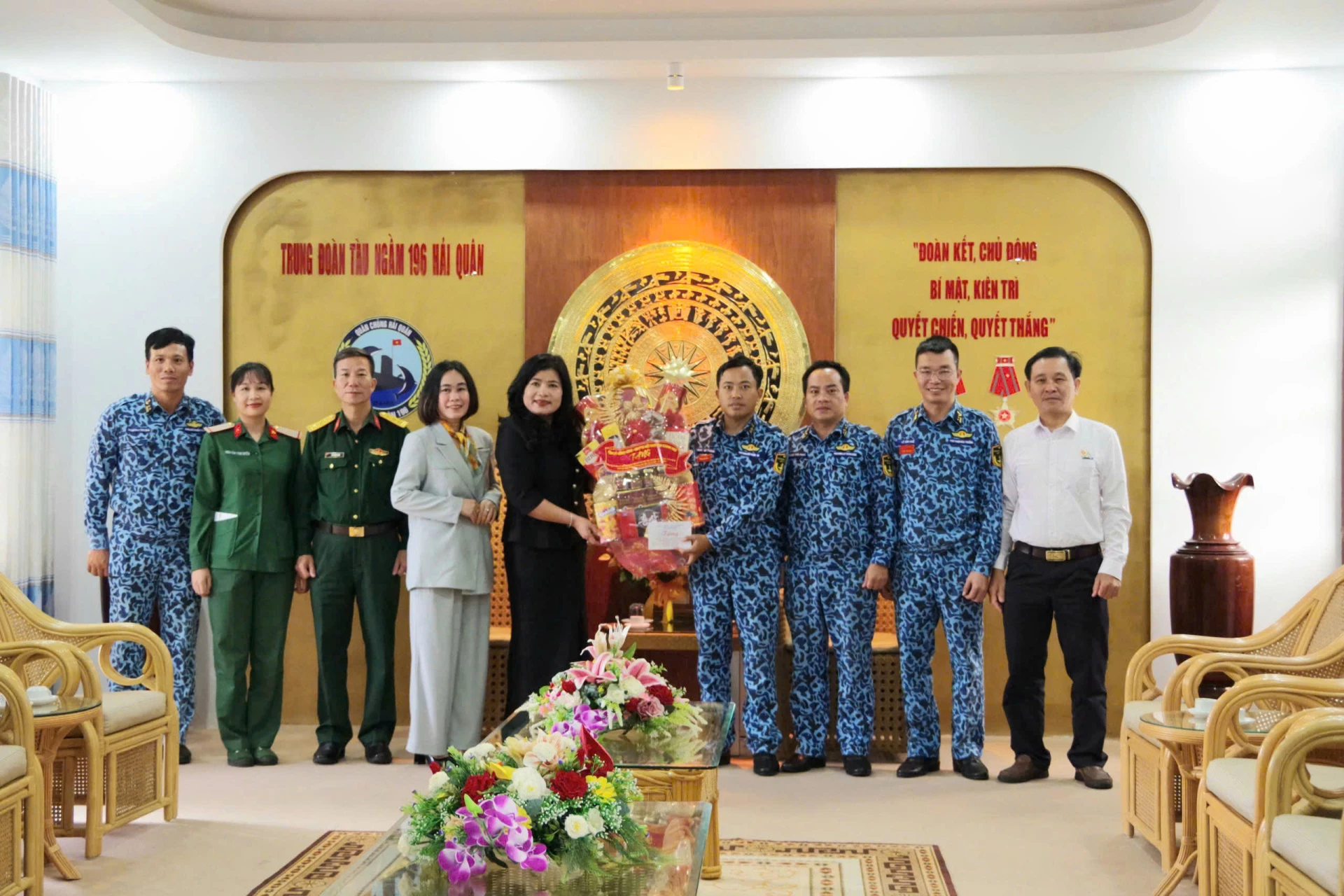 Trung đoàn Tàu ngầm 196.