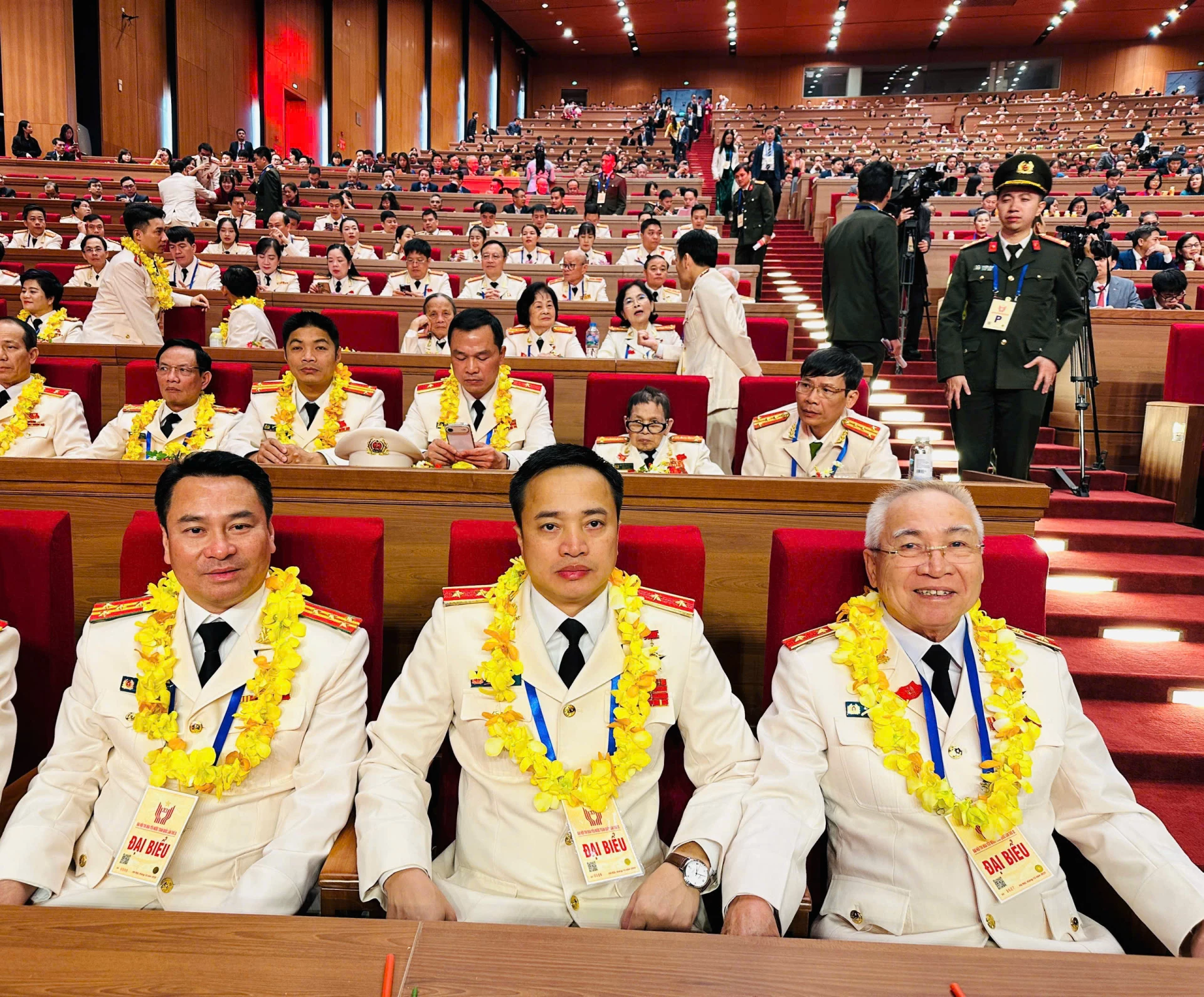 Đo&agrave;n đại biểu Kh&aacute;nh H&ograve;a tham dự đại hội.