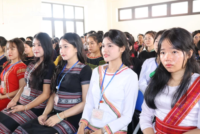 Phê duyệt Đề án Đào tạo nguồn nhân lực chất lượng cao người dân tộc thiểu số