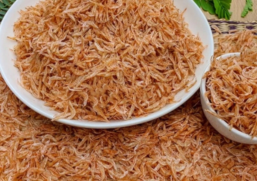 Vỏ của tép khô là một kho chứa chitin và canxi carbonate (CaCO₃), được xem như một nguồn cung cấp canxi phong phú.