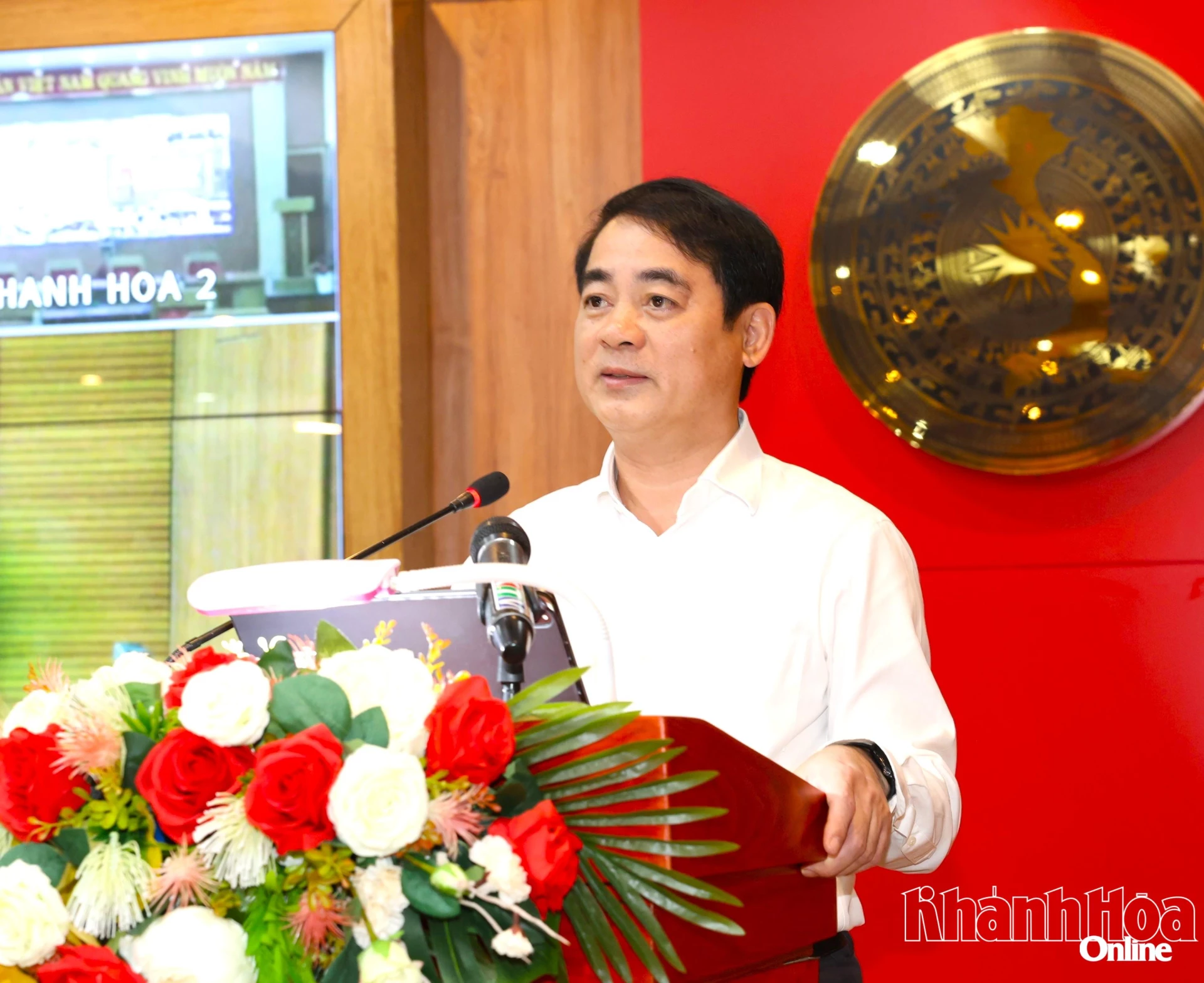 Bí thư Tỉnh ủy Nghiêm Xuân Thành phát biểu bế mạc hội nghị.