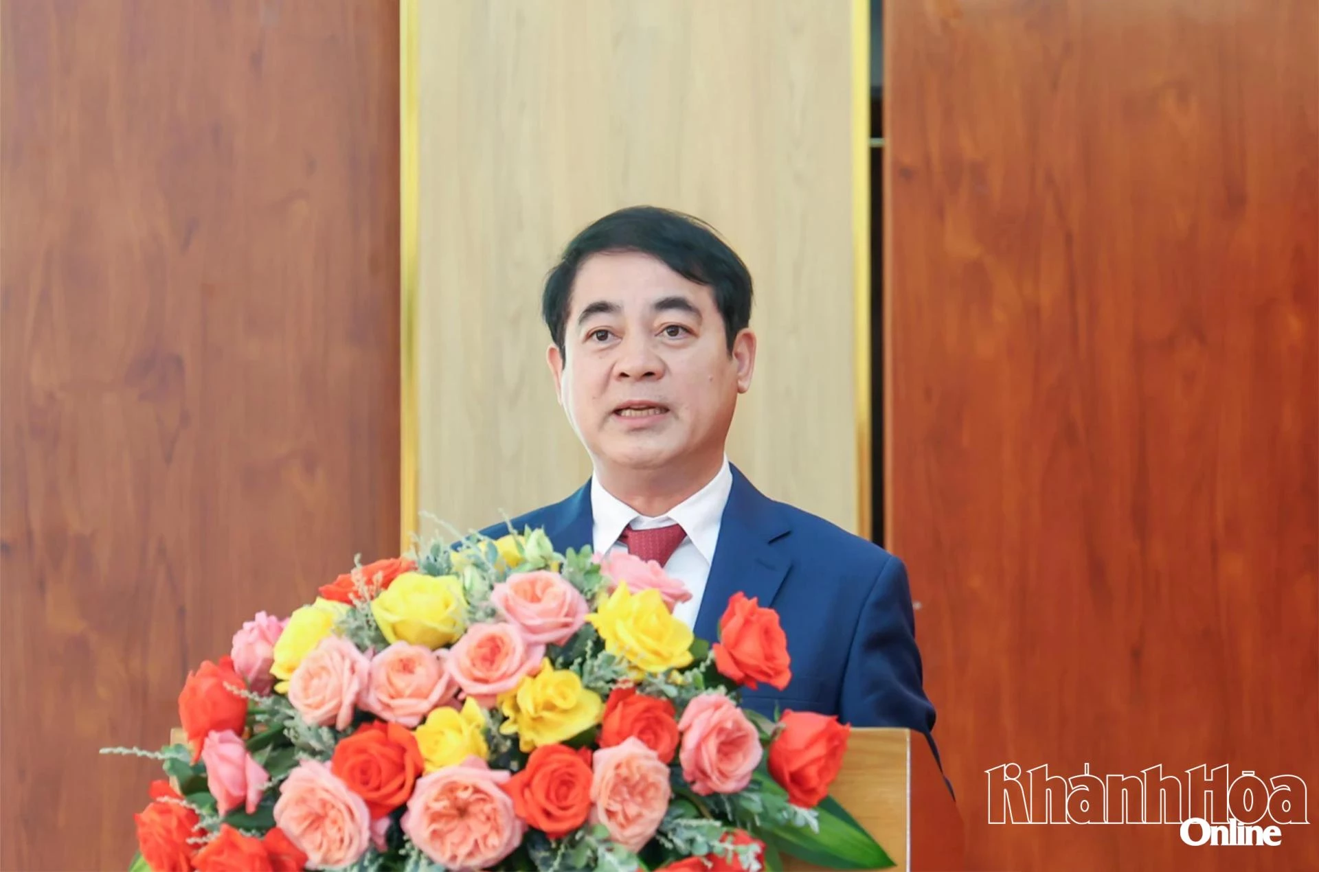 Đồng chí Nghiêm Xuân Thành phát biểu chỉ đạo tại kỳ họp.