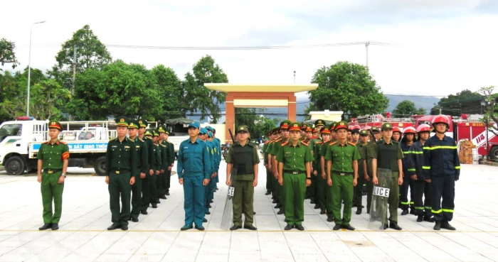 Công an xã Vạn Ninh ra quân cao điểm tấn công, trấn áp tội phạm dịp Tết Nguyên đán