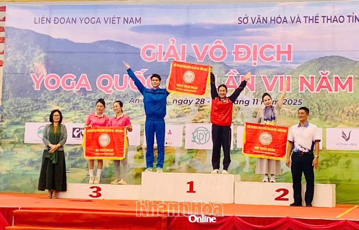 Khanh Hoa wins second prize in the 7th national yoga championships