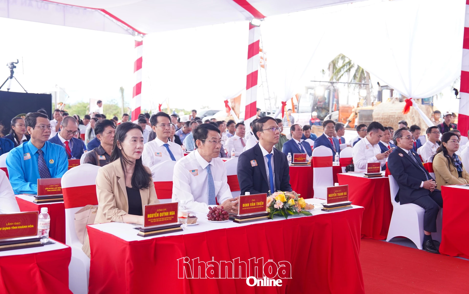 The representatives attending the ceremony