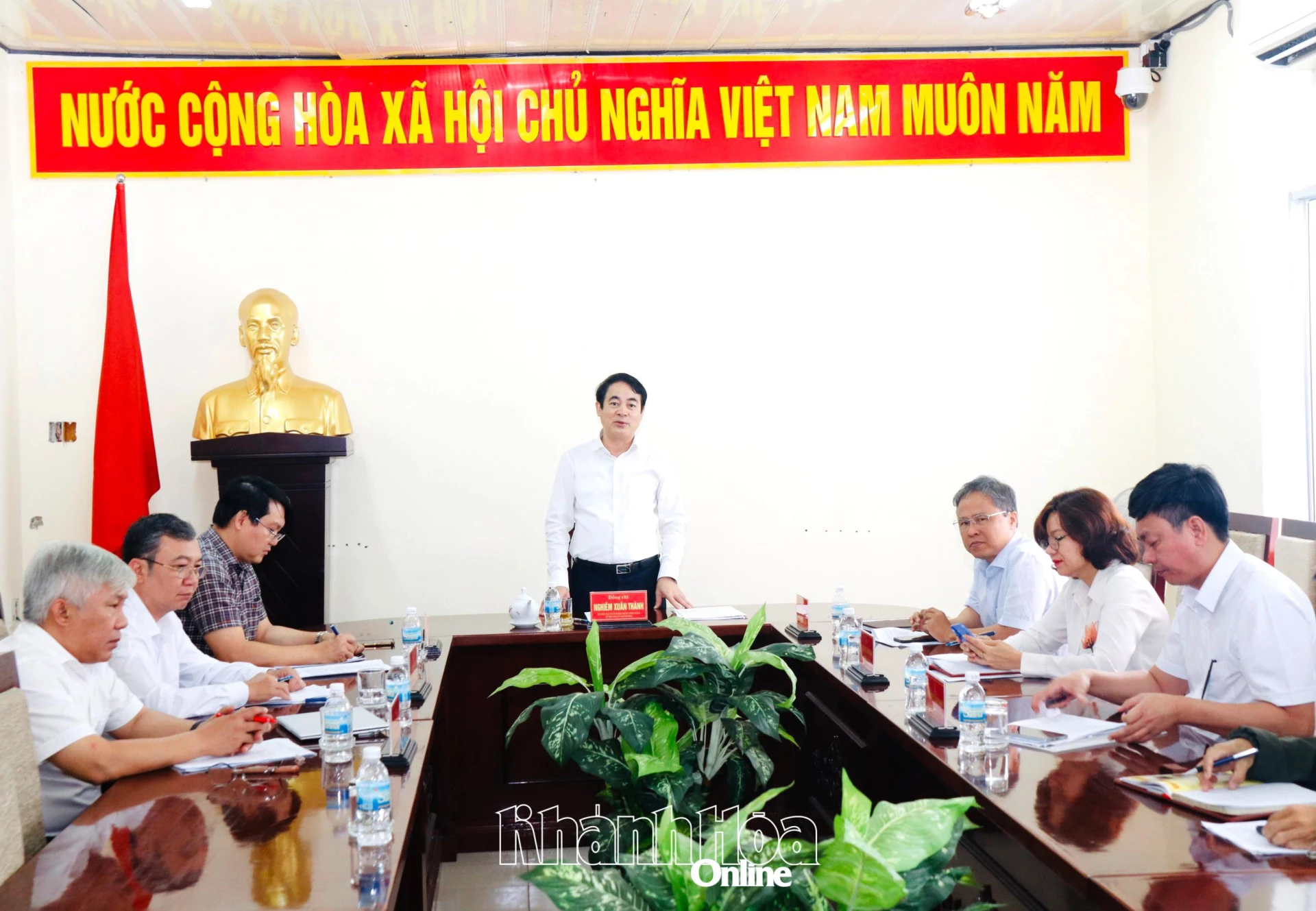 Bí thư Tỉnh ủy Nghiêm Xuân Thành tiếp công dân tháng 2-2025. Ảnh: XUÂN THÀNH.