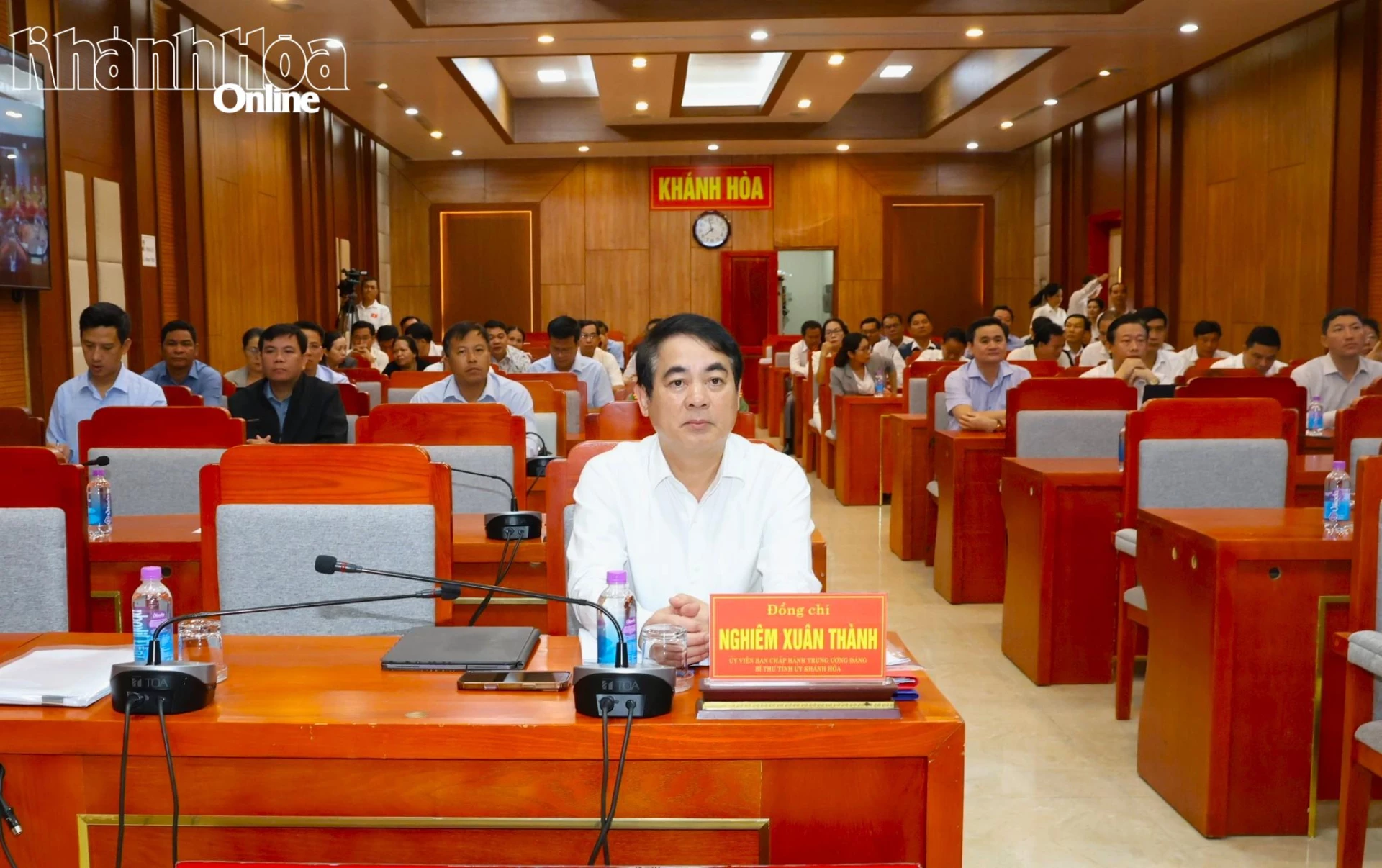 Bí thư Tỉnh ủy Nghiêm Xuân Thành dự hội nghị tại điểm cầu Tỉnh ủy Khánh Hòa