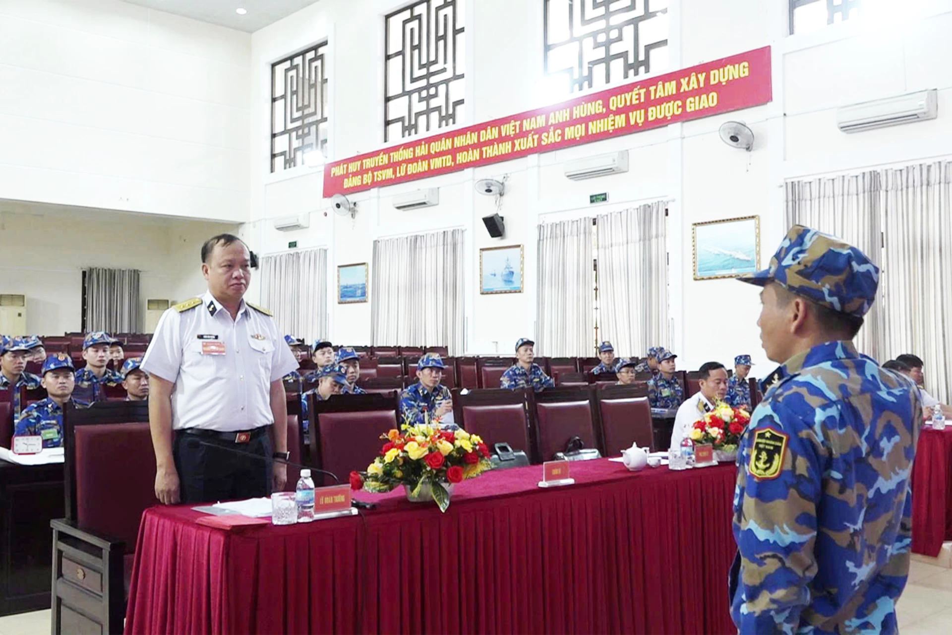 Kiểm tra phần thi thực hành xử trí tình huống của kíp tàu