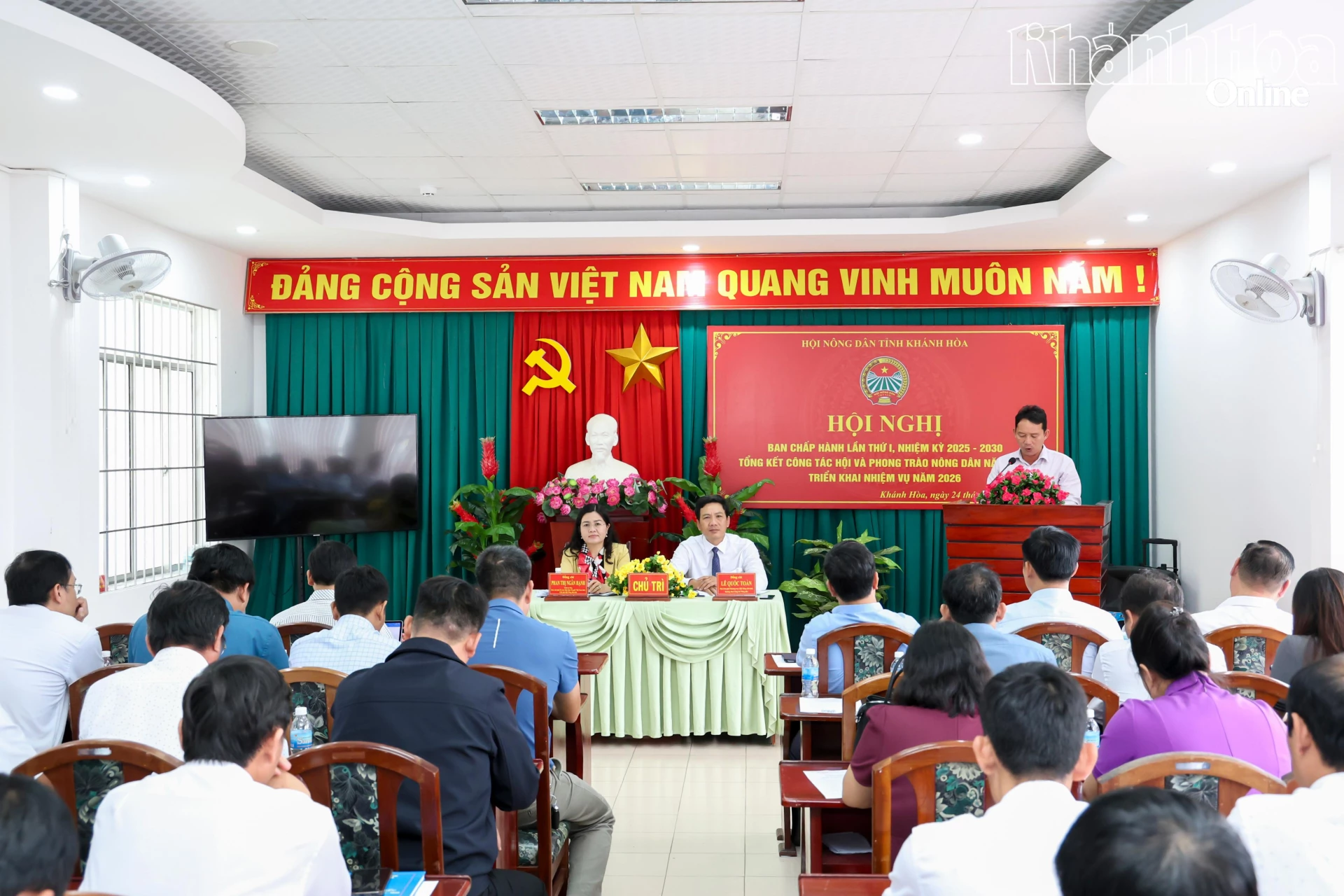 Quang cảnh hội nghị