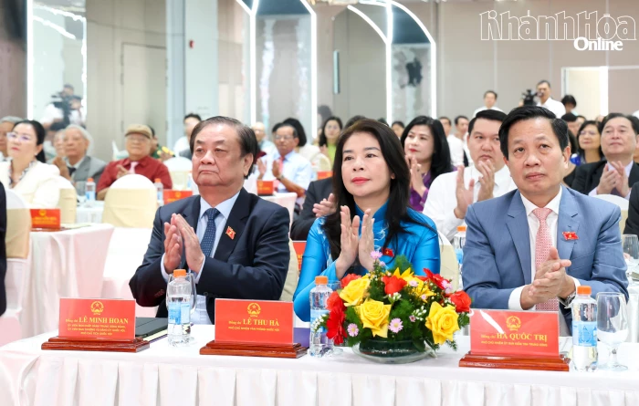 Gặp mặt kỷ niệm 80 năm Ngày Tổng tuyển cử đầu tiên bầu Quốc hội Việt Nam và tổng kết hoạt động của Đoàn Đại biểu Quốc hội tỉnh Khánh Hòa khóa XV