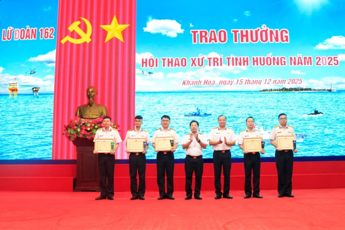 Lữ đoàn 162, Vùng 4 Hải quân tổ chức hội nghị cán bộ tàu năm 2025