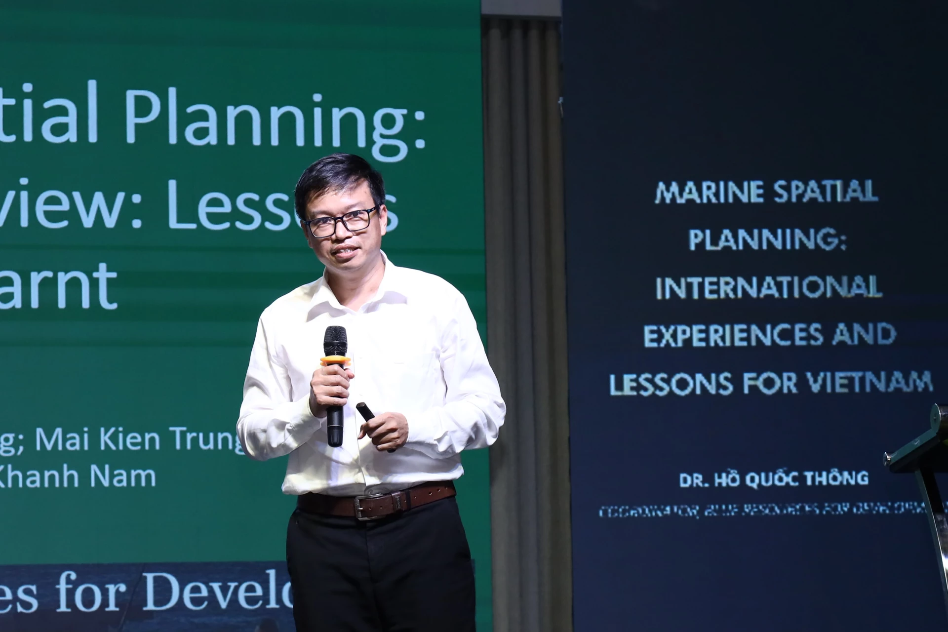 TS. Hồ Quốc Thông, điều phối Chương trình BlueRforD chia sẻ nghiên cứu về MSP. Nguồn: UEH (ISCM, tháng 10/2025)