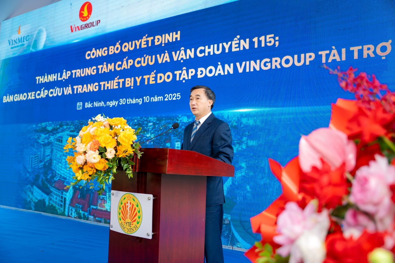 GS.TS Trần Văn Thuấn - Thứ trưởng Bộ Y tế - phát biểu tại lễ ra mắt trung tâm cấp cứu và vận chuyển 115 Bắc Ninh.