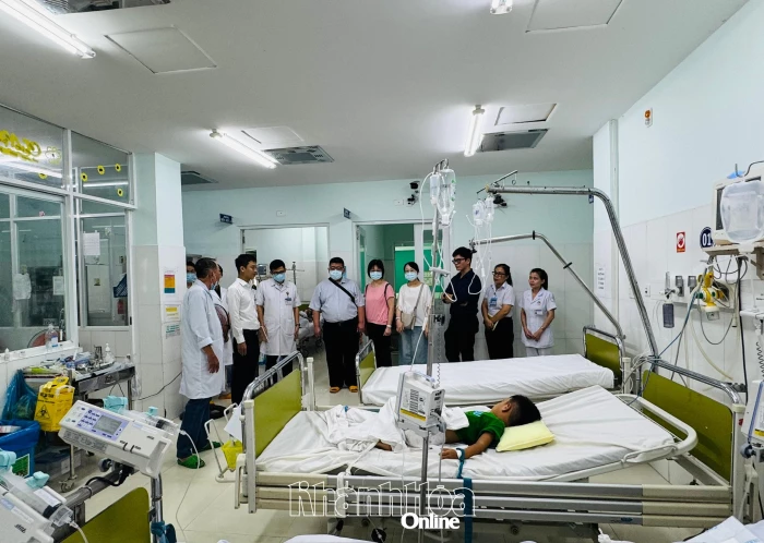 Bệnh viện Bệnh nhiệt đới Khánh Hòa tiếp và làm việc với Bệnh viện Đa khoa Cựu chiến binh Cao Hùng