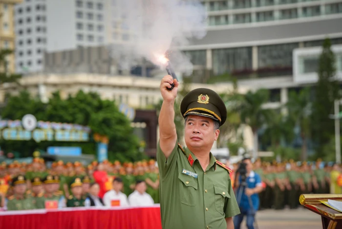 [VIDEO]: Công an Khánh Hòa ra quân thực hiện cao điểm đảm bảo ANTT Tết Nguyên đán Bính Ngọ 2026