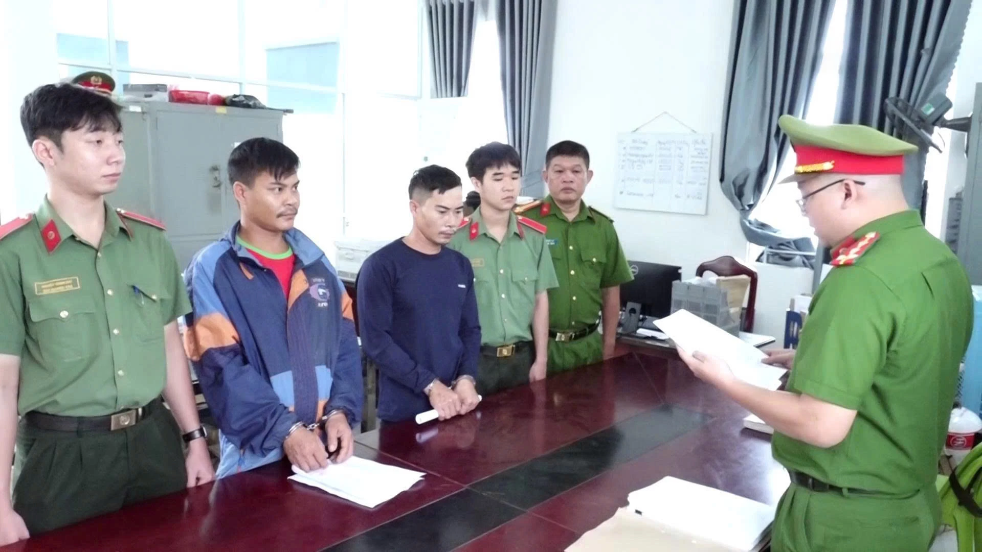 [Video] Khởi tố 2 đối tượng về tội giết người - Báo Khánh Hòa