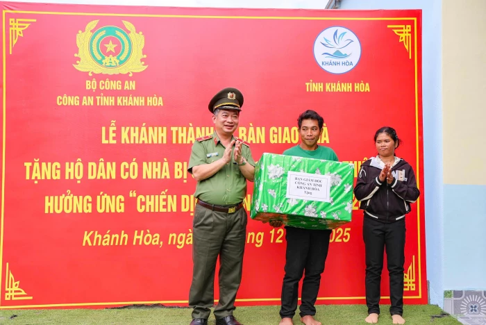 [VIDEO]: Công an Khánh Hòa khánh thành căn nhà đầu tiên trong “Chiến dịch Quang Trung”