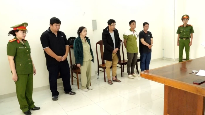 [Video]: Khởi tố 5 đối tượng liên quan đến cái chết của một người mặc áo công nhân điện lực