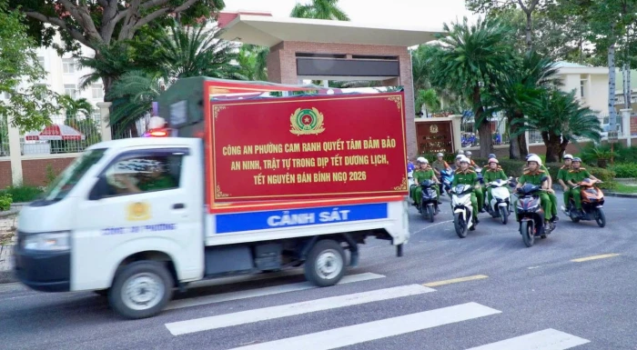 Công an phường Cam Ranh ra quân bảo đảm an ninh trật tự Tết Nguyên đán Bính Ngọ 2026