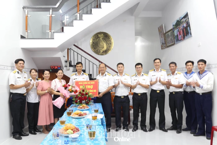 Phòng Hậu cần - Kỹ thuật Vùng 4 Hải quân khánh thành và bàn giao “Nhà đồng đội”