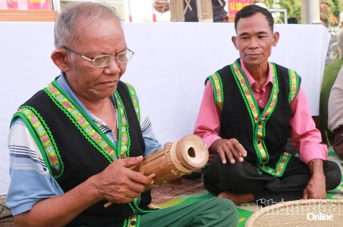 Những người “giữ lửa” truyền thống